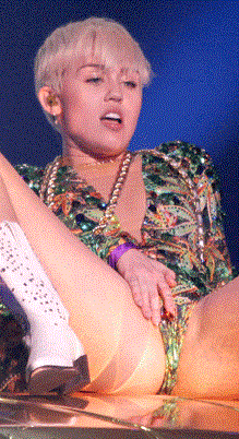 miley-cyrus-wild-bangerz-tour-start-bill-clinton-lookalike - Copia