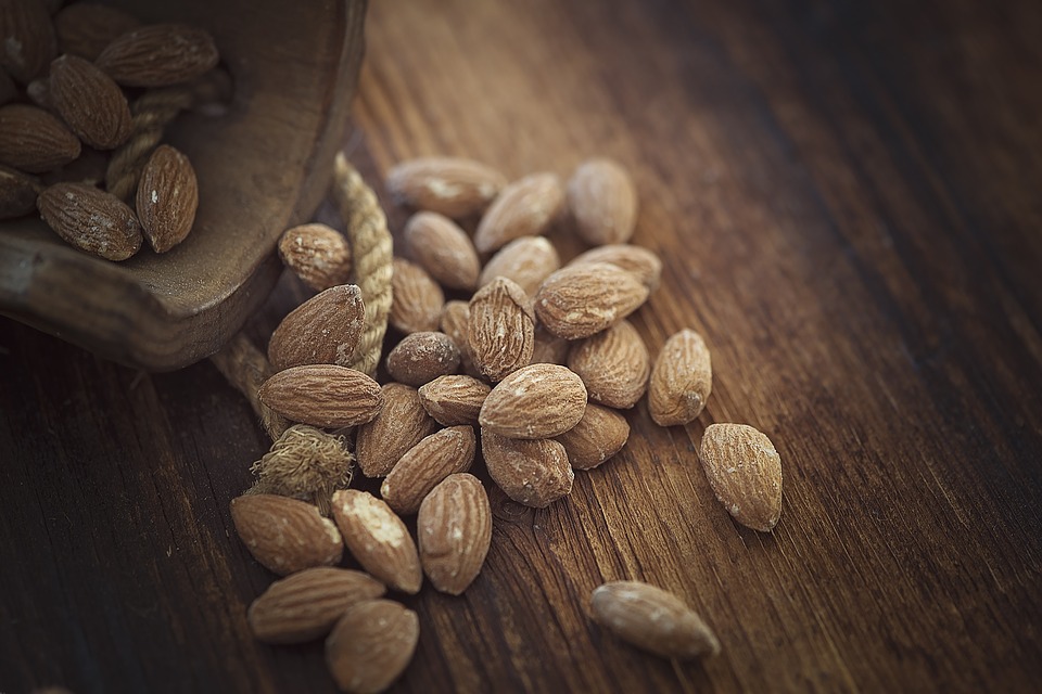 almonds-1266908_960_720