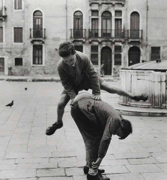 pepi_merisio_in-campo-san-polo-venezia-1958_-stampa-ai-sali-dargento-modern-print